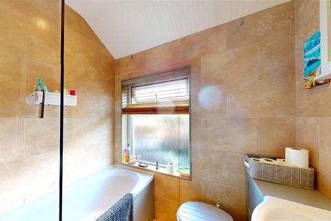 2 Wharfe Crescent, Pool In Wharfedale, Otley, LS21 1LU
