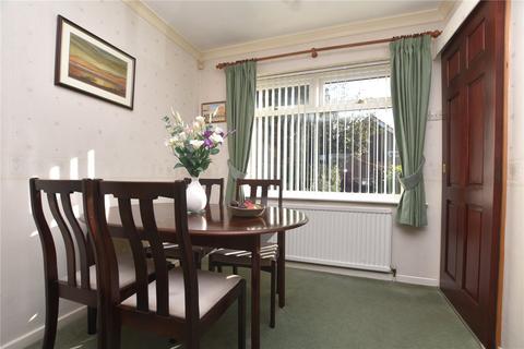 3 bedroom semi-detached house for sale, Knoll Park, East Ardsley, Wakefield, West Yorkshire