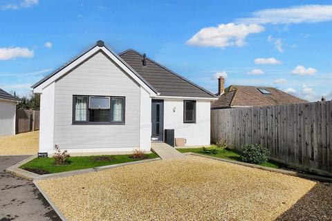 3 bedroom detached bungalow for sale, Crossways