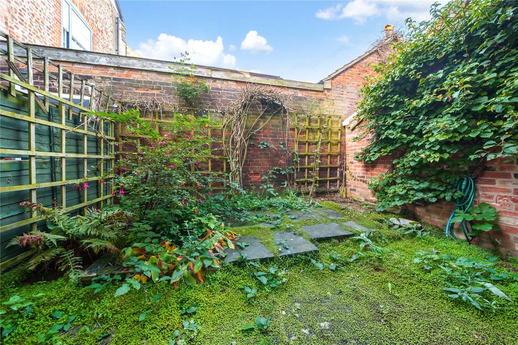 Courtyard Garden