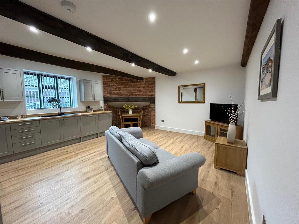 Open plan kitchen/lounge/dining area