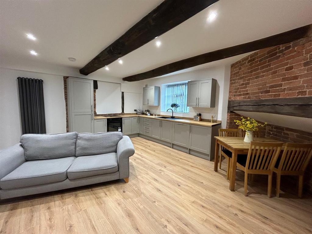 Open plan kitchen/lounge/dining area