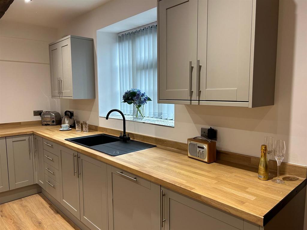 Open plan kitchen/lounge/dining area