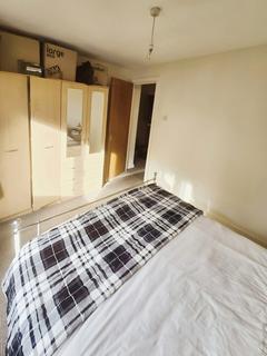 2 bedroom flat to rent, Cricklywood Lane NW2