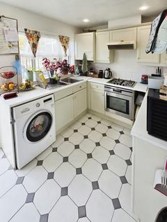 17 Nutmeg Close, London, E16 4PG