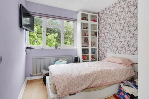 10 Sovereign Close, London, W5 1DE