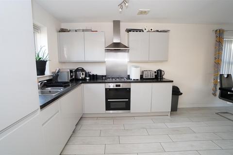 42 Brompton Drive, Bradford, BD10 0DQ