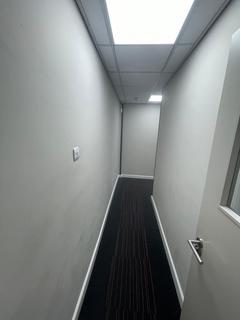 Office to rent, Maple Grove Business Centre, Lawerence Road, Hounslow, Greater London, TW4