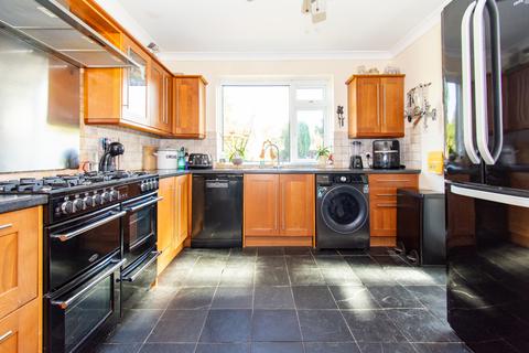 4 bedroom detached house for sale, Evelyn Road, Bournemouth, Dorset