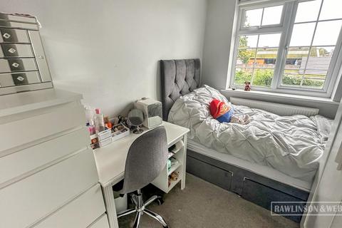4 The Dene, West Molesey, KT8 2HL