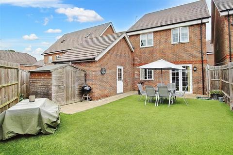 4 bedroom detached house to rent, Jersey Close, Woking GU21