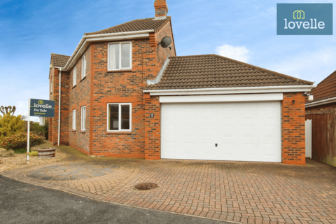 4 bedroom detached house for sale, Camargue Avenue, Waltham DN37