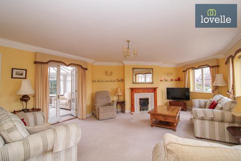 4 bedroom detached house for sale, Camargue Avenue, Waltham DN37