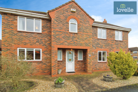 18 Camargue Avenue, Waltham, Grimsby, DN37 0PA