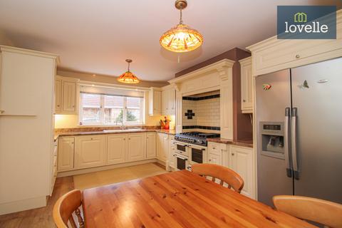 18 Camargue Avenue, Waltham, Grimsby, DN37 0PA