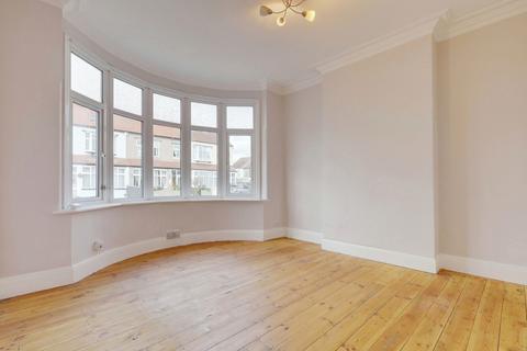 244 Central Avenue, Southend-on-sea, SS2 4EB