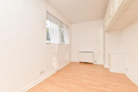 Flat 7, 68 Mulgrave Road, Belmont, Sutton, SM2 6LX