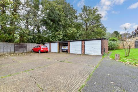 Flat 7, 68 Mulgrave Road, Belmont, Sutton, SM2 6LX