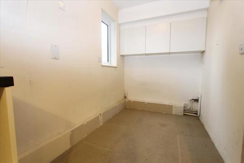 1 bedroom flat for sale, Godolphin Close, London, N13