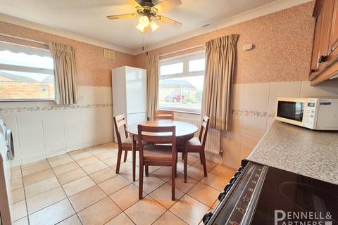 2 bedroom detached bungalow for sale, Kingfisher Road, Peterborough PE7