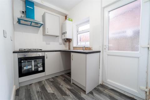 2 bedroom house to rent, Gleave Road, Birmingham B29