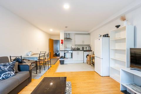 1 bedroom flat to rent, 75a Burdett Road, London E3