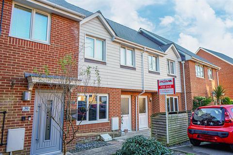 2 bedroom terraced house for sale, Beynon Way, Hastings