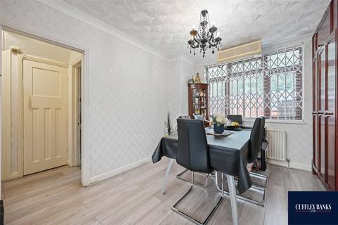 21 Carlyon Road, Wembley, HA0 1HT