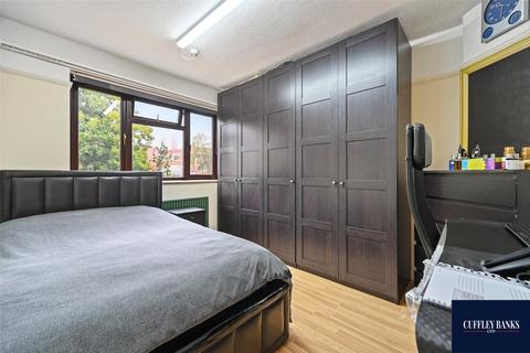 21 Carlyon Road, Wembley, HA0 1HT