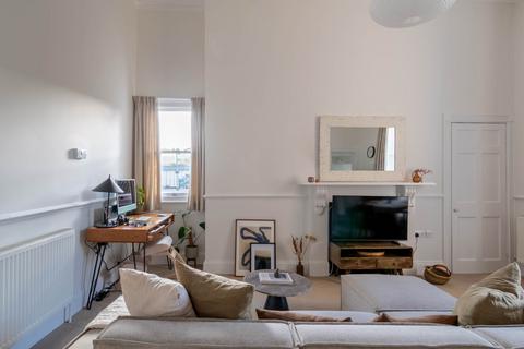 1 bedroom apartment for sale, Johnstone Street, Bath