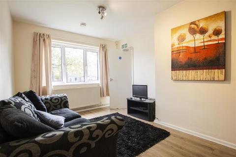 3 bedroom house to rent, Fladbury Crescent, Birmingham B29