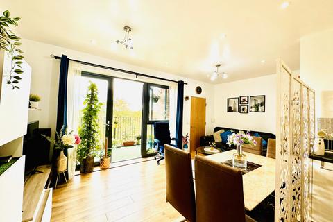 1 bedroom apartment for sale, Daubenton House, Havelock Road, Southall, UB2