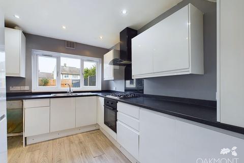 4 Plashet Gardens, Brentwood, CM13 2BS