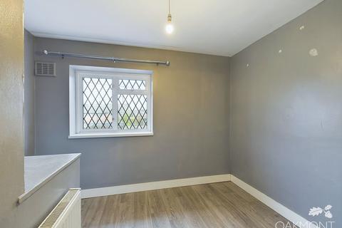 4 Plashet Gardens, Brentwood, CM13 2BS