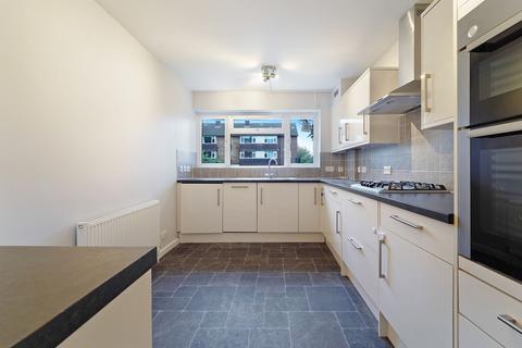 2 bedroom apartment to rent, Lovelace Road, Surbiton KT6