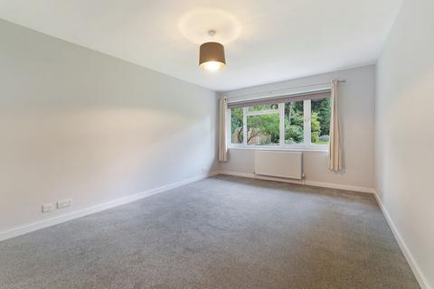 2 bedroom apartment to rent, Lovelace Road, Surbiton KT6