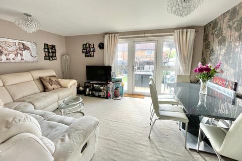 3 bedroom townhouse for sale, Barton Row, HOOK RG27