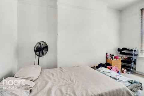 1 bedroom apartment to rent, St Georges Road, Bedford