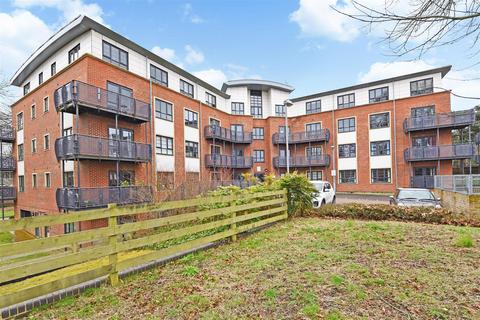 2 bedroom apartment to rent, Lynx Court, Farnborough GU14