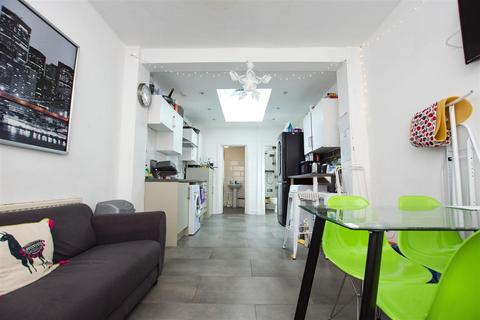 5 bedroom apartment to rent, George Road, Birmingham B29