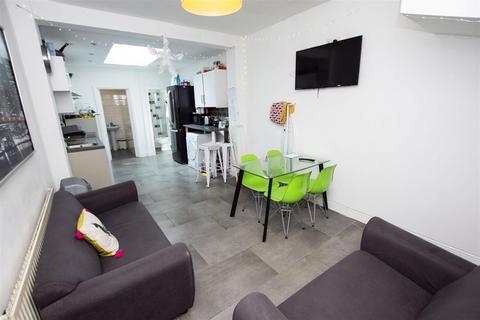 5 bedroom apartment to rent, George Road, Birmingham B29