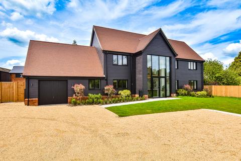 4 bedroom barn conversion to rent, Priors Hall Farm, Lindsell