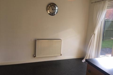 3 bedroom link detached house to rent, Chambers Grove, Chapeltown