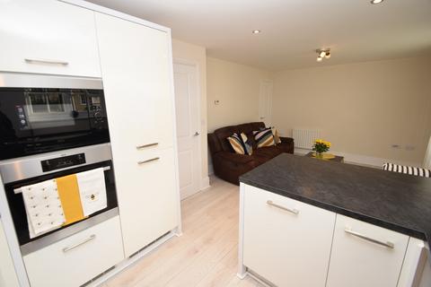 2 bedroom ground floor flat for sale, Willow Avenue, Keighley BD20