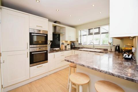 4 bedroom detached house for sale, Wellington Road, Bradford BD15