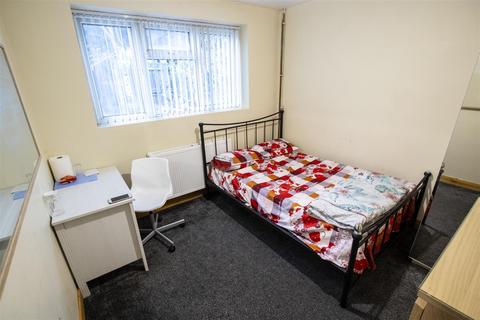 6 bedroom house to rent, Tiverton Road, Birmingham B29