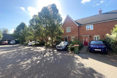 3 bedroom terraced house for sale, Garvary Road, London E16