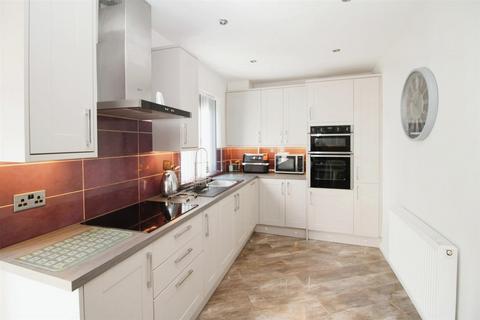 294 Kings Road, Bradford, BD2 1NR