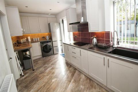 294 Kings Road, Bradford, BD2 1NR