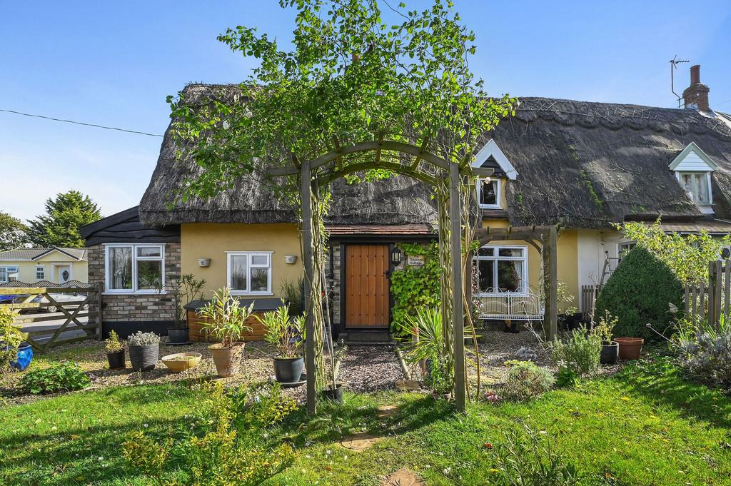 PT DB(WP) The Thatched Cottage 27